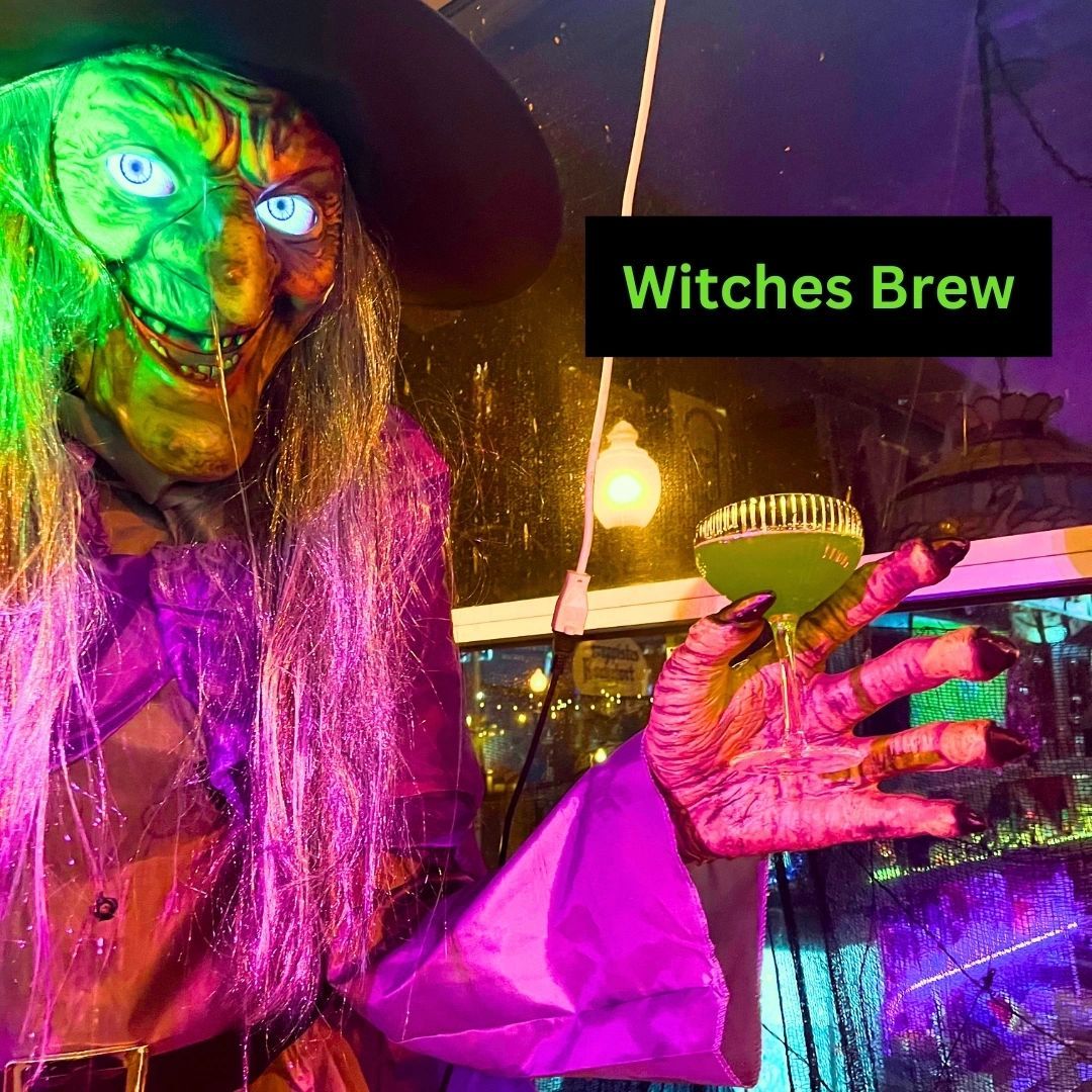 Guests at Halloween 2023 at Meyboom Brasserie